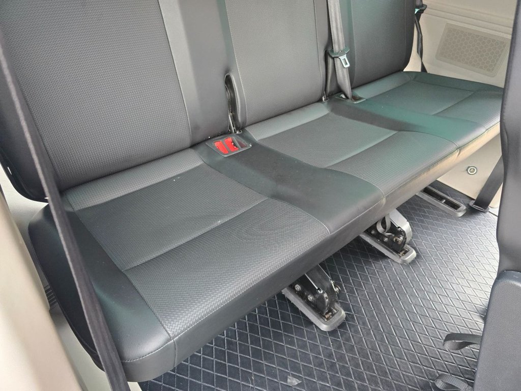 Used Volkswagen Transporter Shuttle 2018 for sale - 77153878: Photo 46