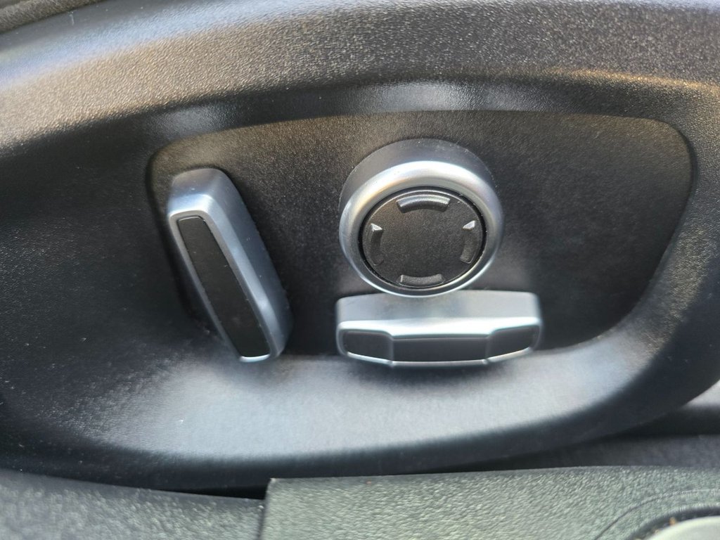 Used Jaguar XE 2019 for sale - 76634888: Photo 31