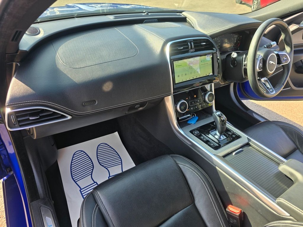 Used Jaguar XE 2019 for sale - 76634888: Photo 35