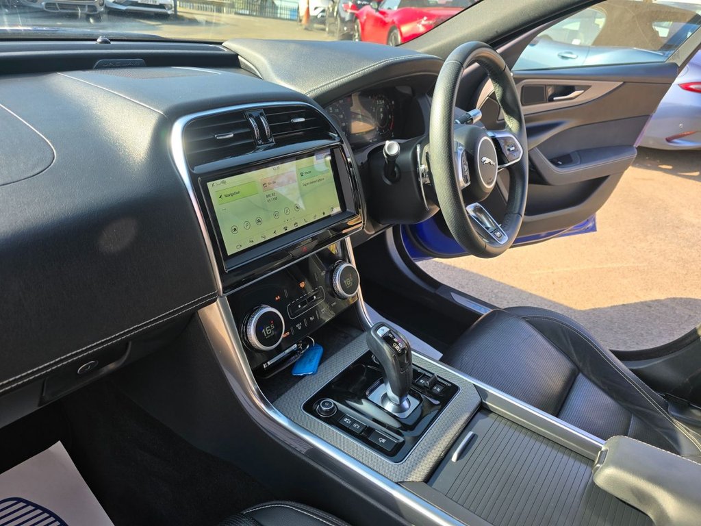 Used Jaguar XE 2019 for sale - 76634888: Photo 36