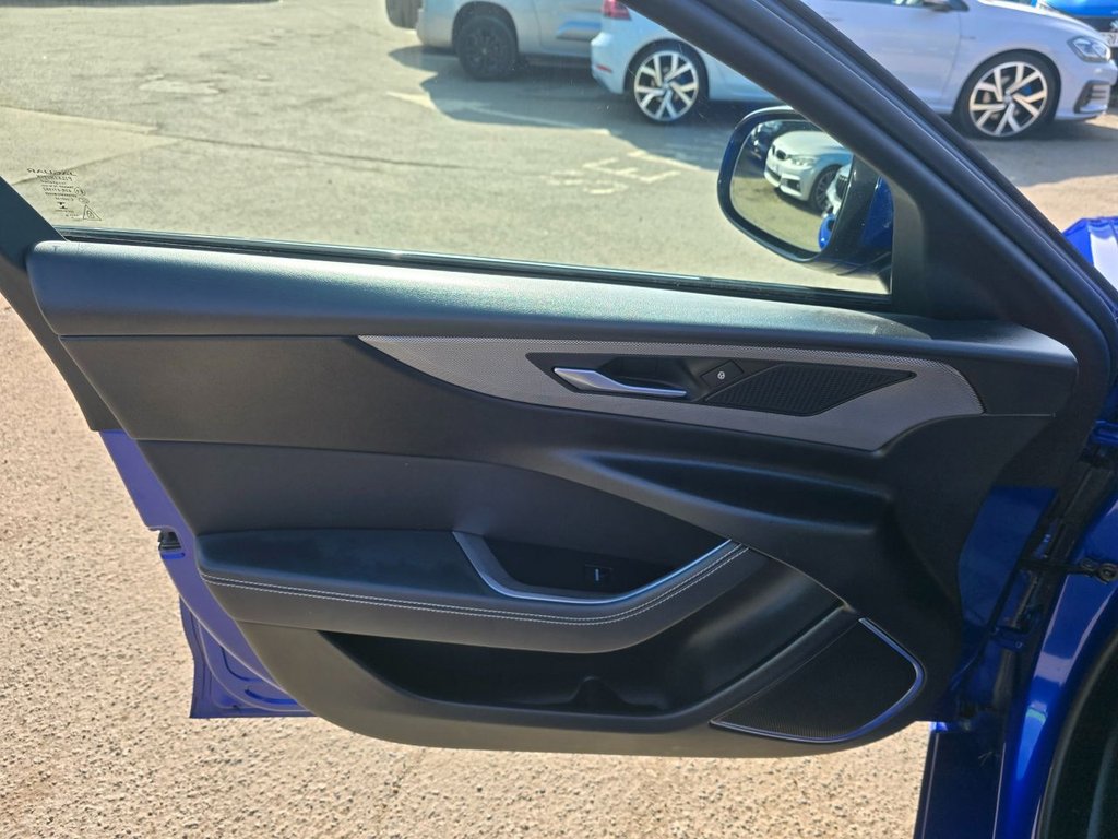 Used Jaguar XE 2019 for sale - 76634888: Photo 40