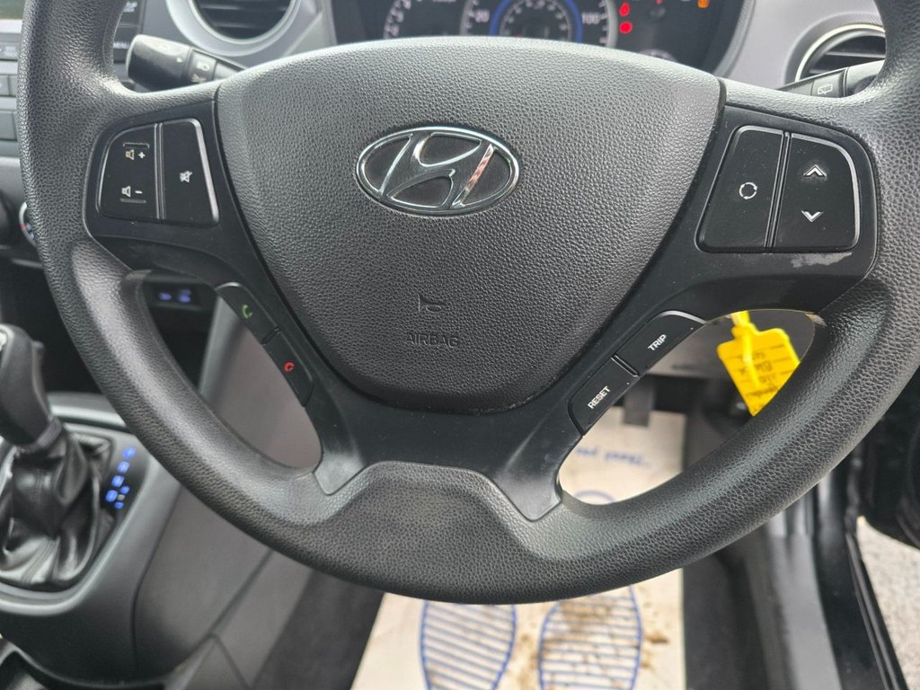 Used Hyundai i10 2018 for sale - 77153160: Photo 16