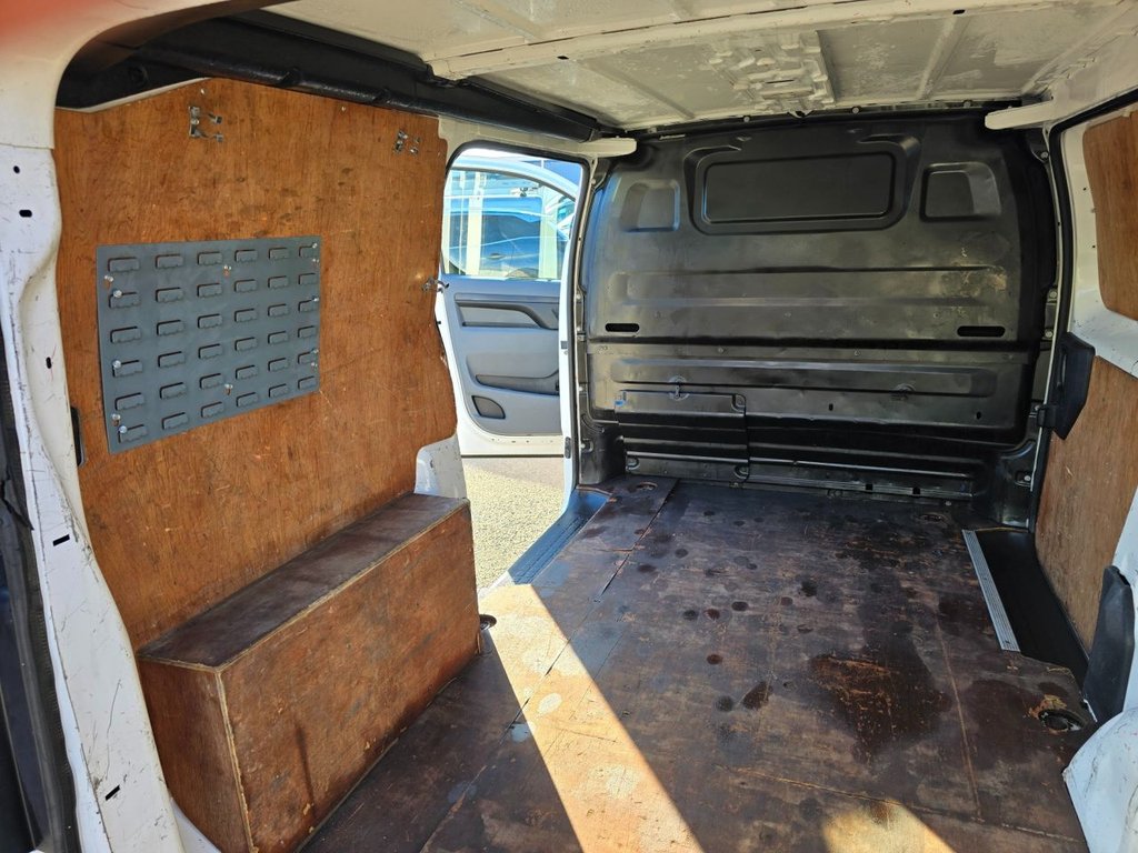 Used Peugeot Expert 2017 for sale - 76962198: Photo 42