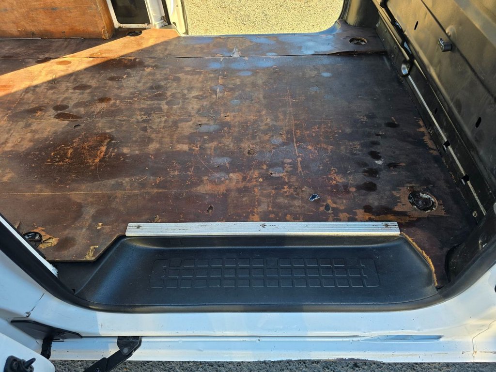 Used Peugeot Expert 2017 for sale - 76962198: Photo 48