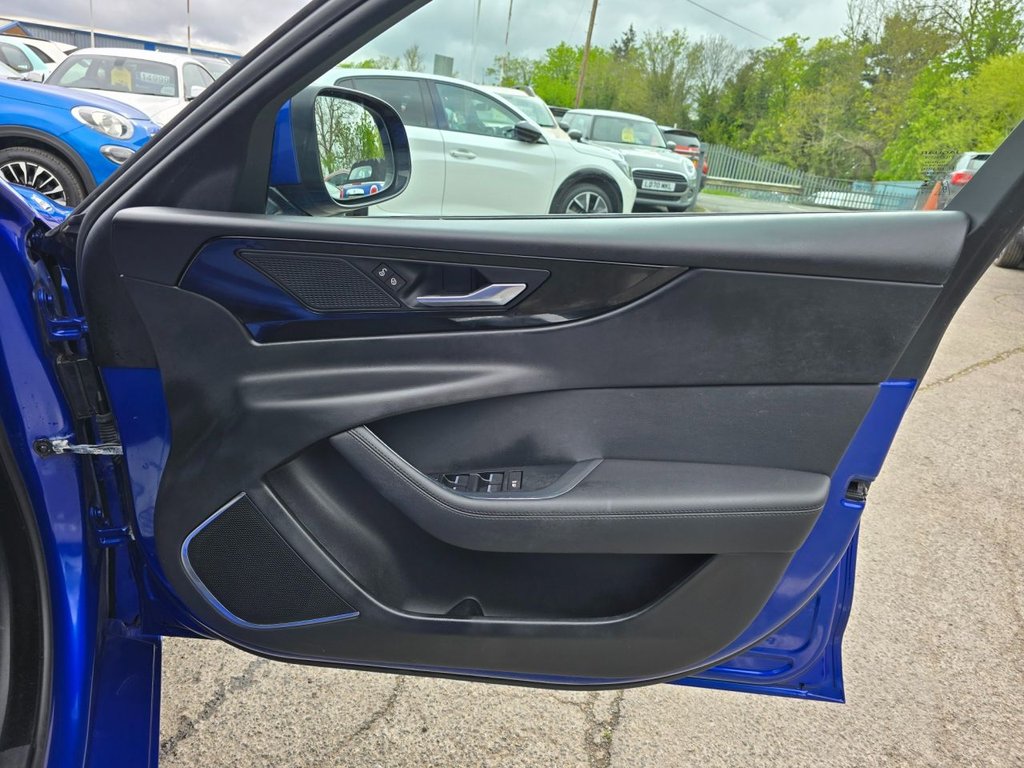 Used Jaguar XE 2019 for sale - 76634897: Photo 29