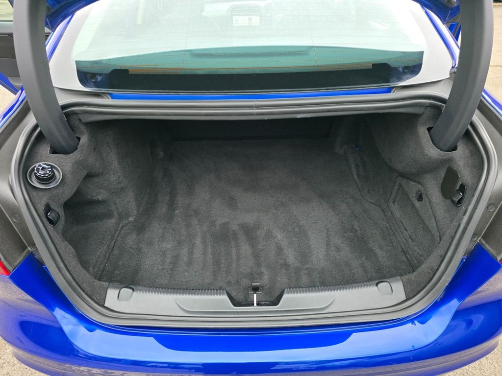 Used Jaguar XE 2019 for sale - 76634897: Photo 44