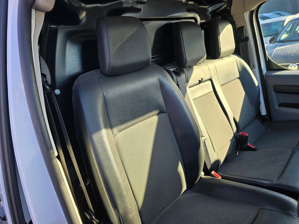 Used Peugeot e-Expert 2021 for sale - 76634826: Photo 14