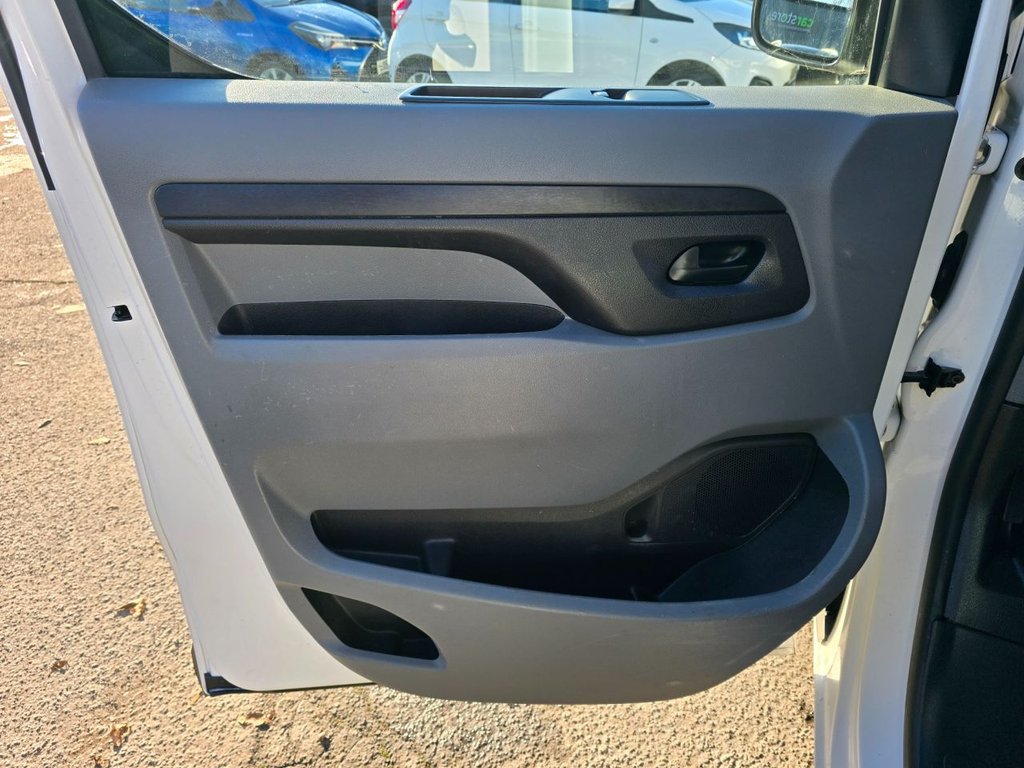 Used Peugeot e-Expert 2021 for sale - 76634826: Photo 24