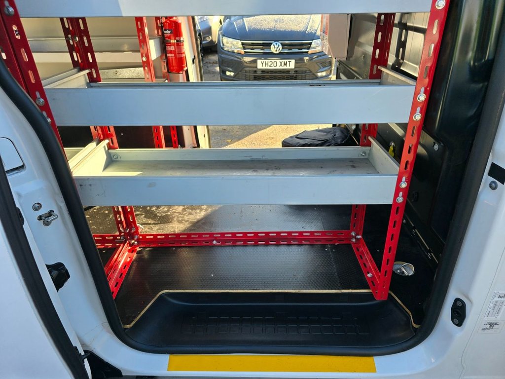 Used Peugeot e-Expert 2021 for sale - 76634826: Photo 35