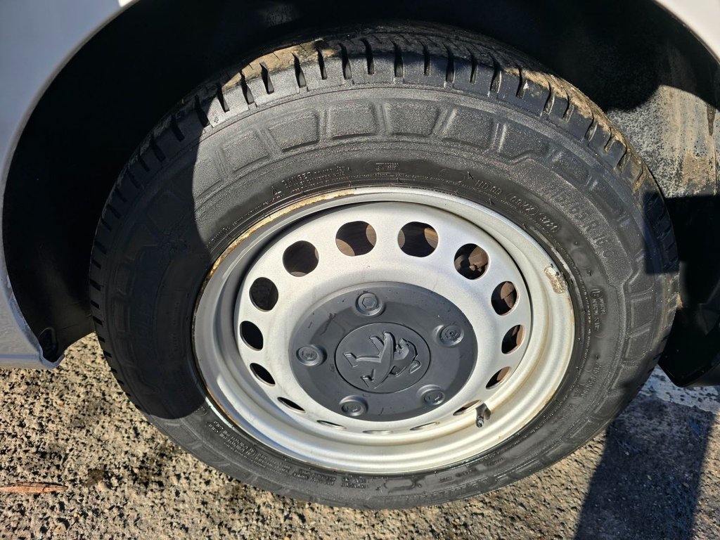 Used Peugeot e-Expert 2021 for sale - 76634826: Photo 41