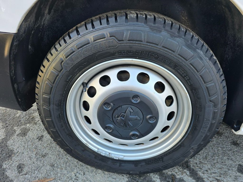 Used Peugeot e-Expert 2021 for sale - 76634826: Photo 43