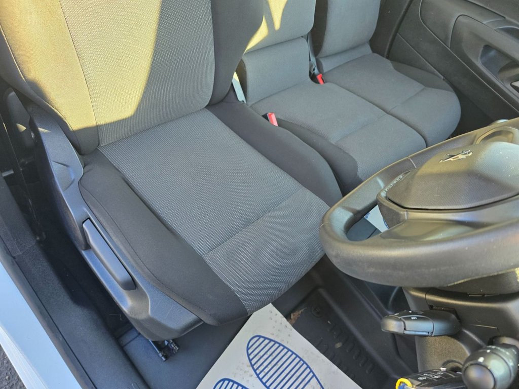 Used Peugeot Partner 2020 for sale - 76660638: Photo 24