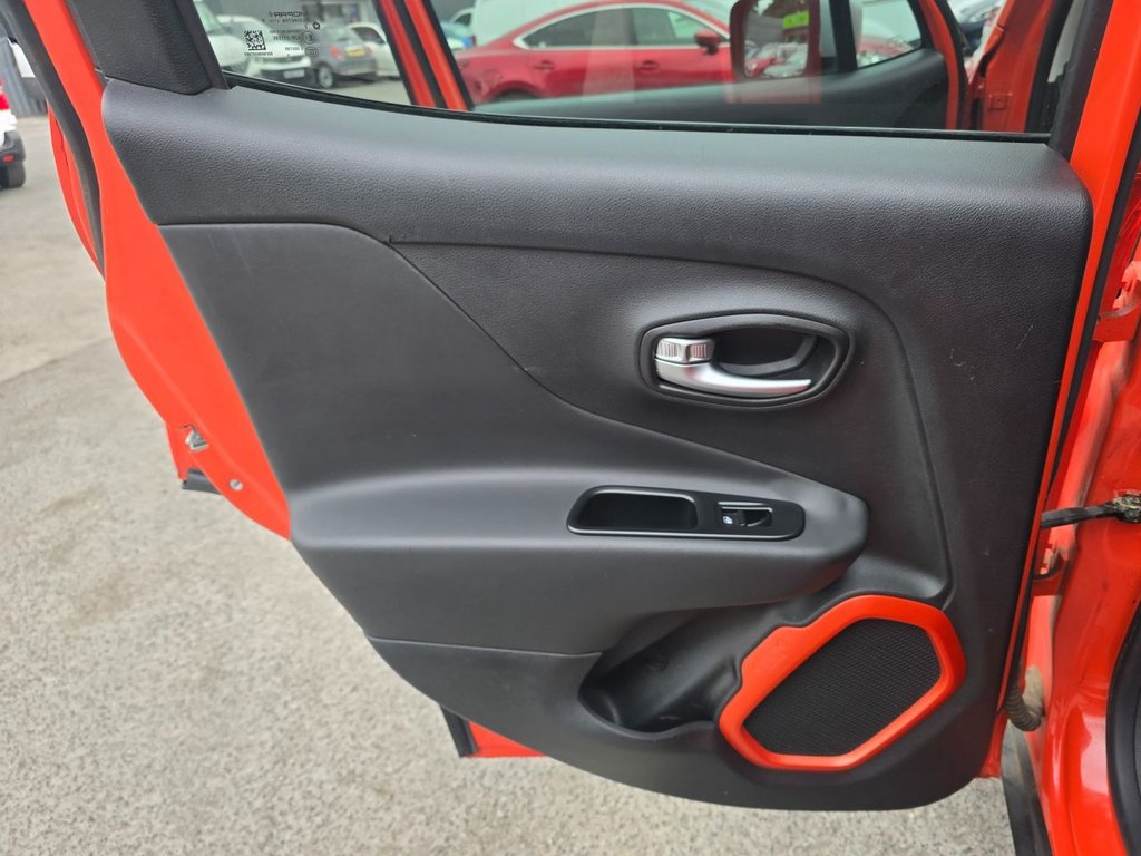 Used Jeep Renegade 2015 for sale - 76634857: Photo 42