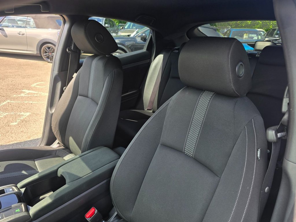 Used Honda Civic 2019 for sale - 76634922: Photo 32