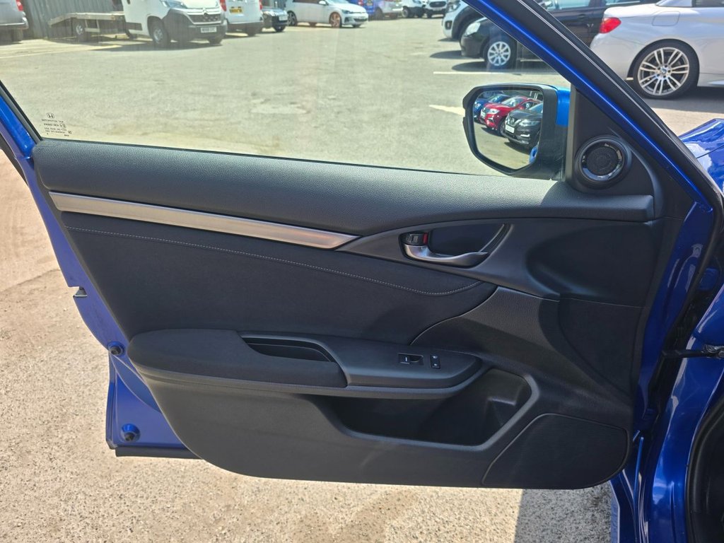 Used Honda Civic 2019 for sale - 76634922: Photo 35