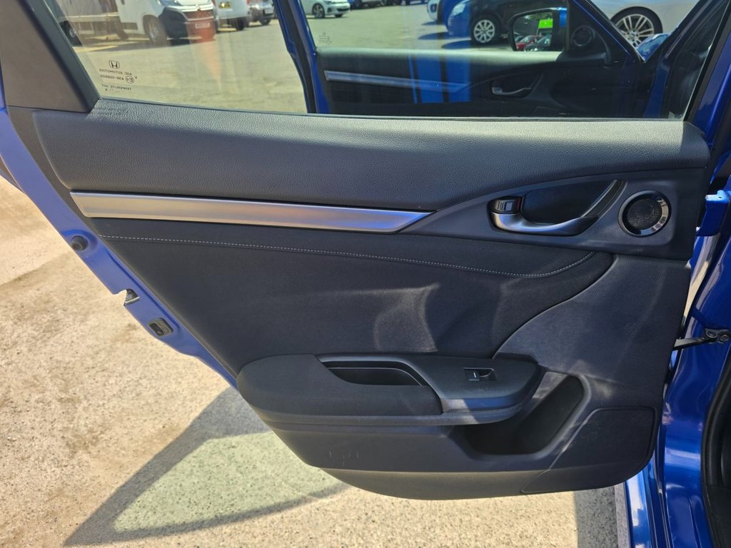 Used Honda Civic 2019 for sale - 76634922: Photo 41