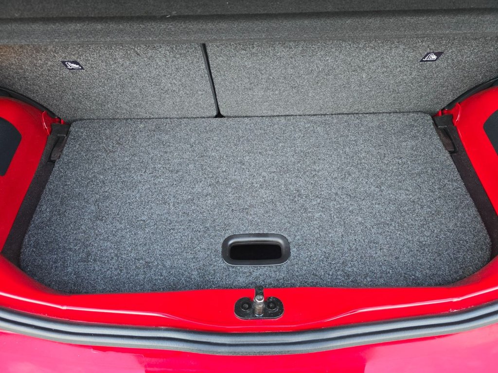 Used Volkswagen up! 2019 for sale - 76634962: Photo 41