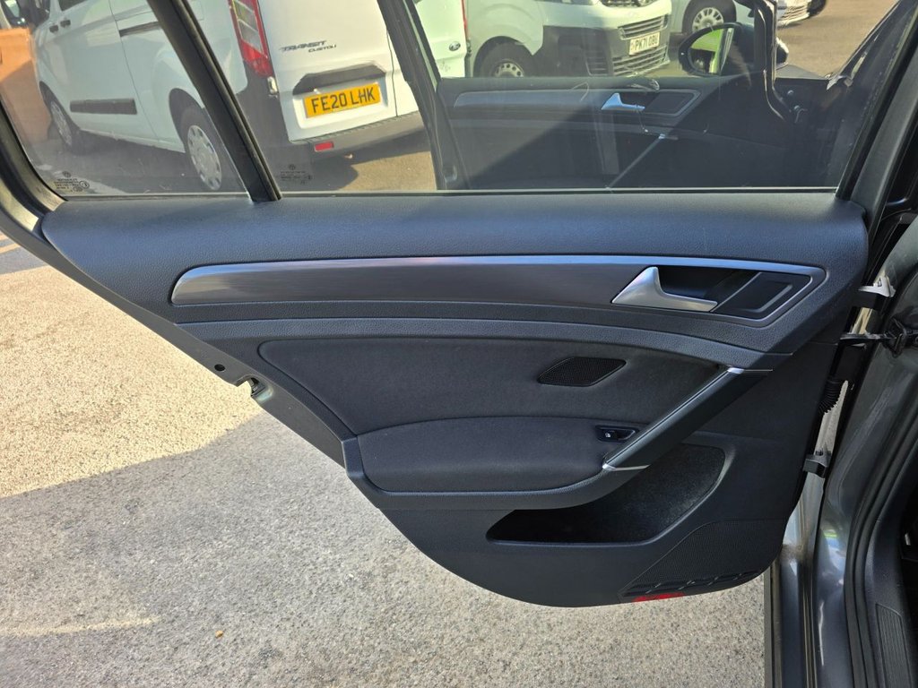 Used Volkswagen Golf 2018 for sale - 76634894: Photo 42