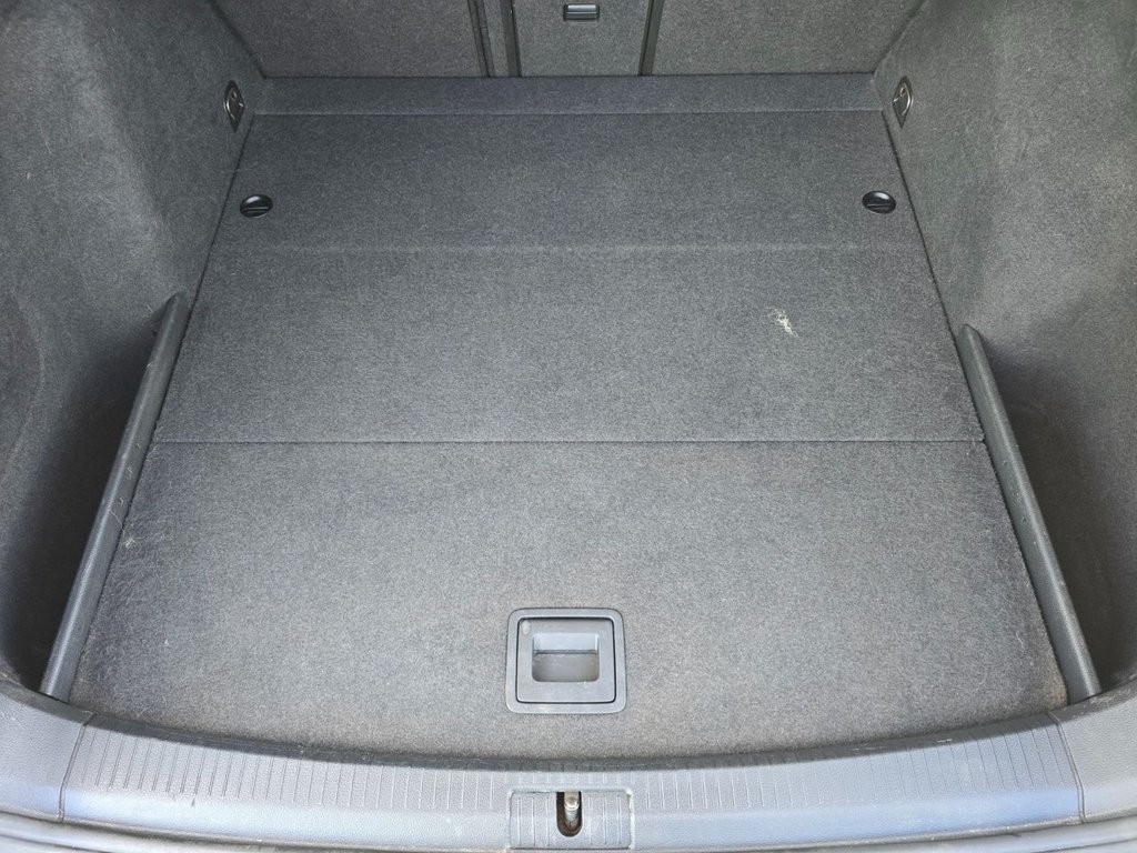 Used Volkswagen Golf 2018 for sale - 76634894: Photo 45