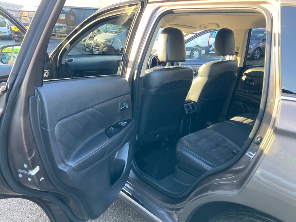 Used Mitsubishi Outlander 2019 for sale - 77212674: Photo 40