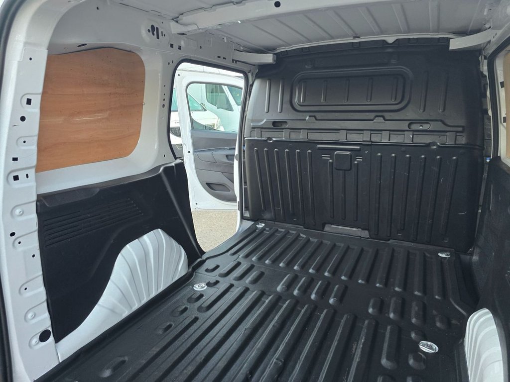 Used Toyota ProAce 2024 for sale - 76758633: Photo 42