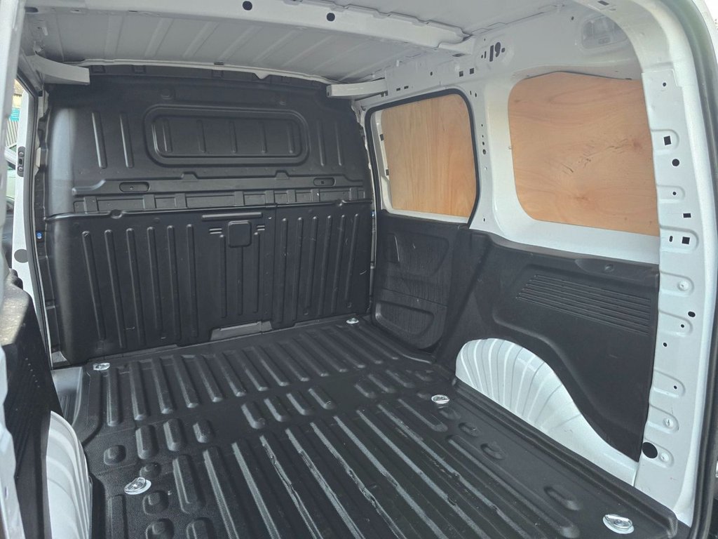 Used Toyota ProAce 2024 for sale - 76758633: Photo 43