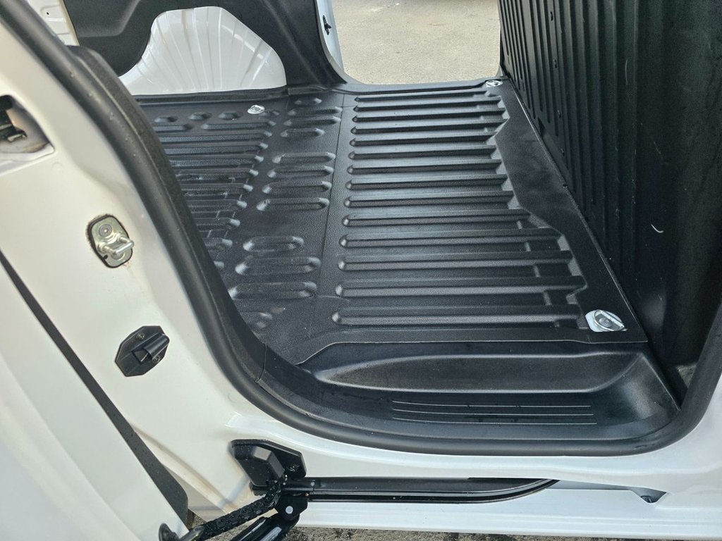 Used Toyota ProAce 2024 for sale - 76758633: Photo 48