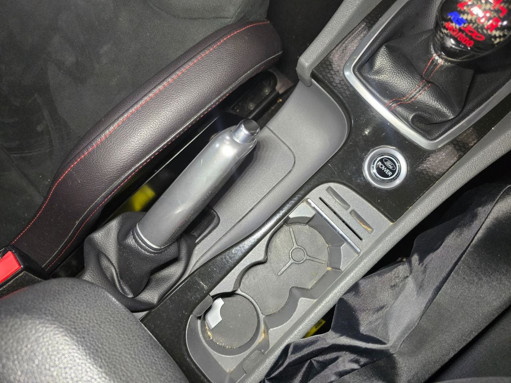 Used Ford Focus 2010 for sale - 76634839: Photo 20