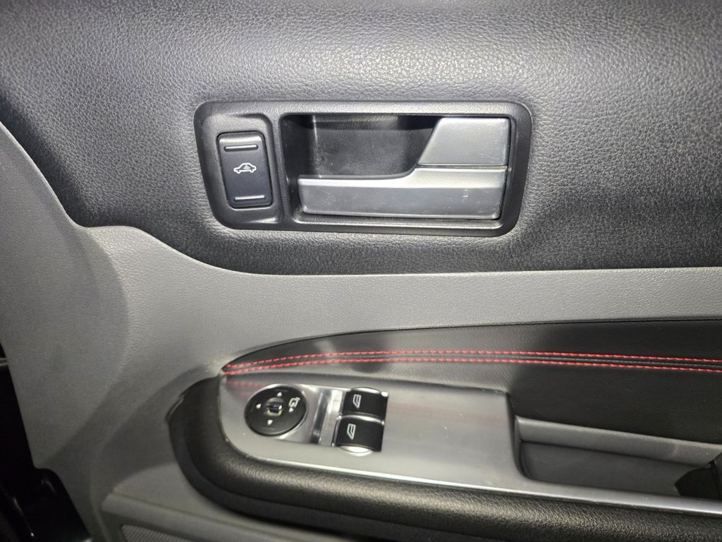 Used Ford Focus 2010 for sale - 76634839: Photo 24