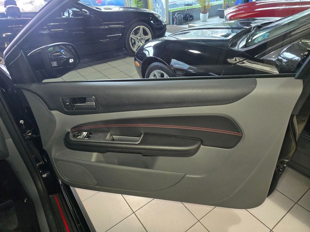 Used Ford Focus 2010 for sale - 76634839: Photo 25