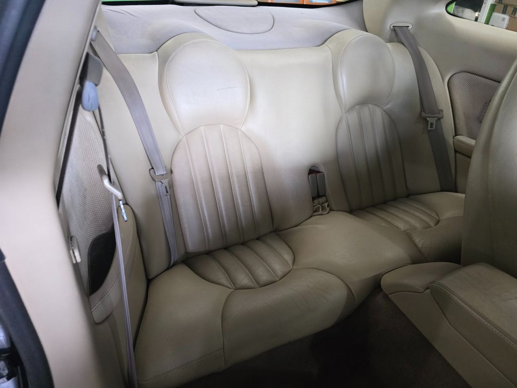 Used Jaguar XJR-S 2000 for sale - 76634824: Photo 24