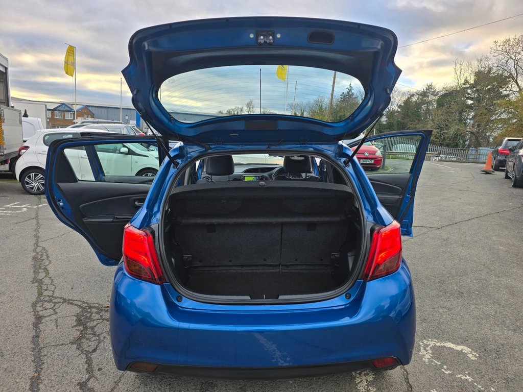 Used Toyota Yaris 2015 for sale - 76632051: Photo 39