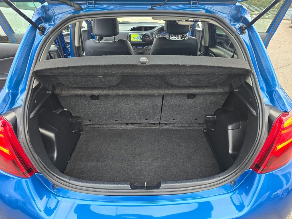 Used Toyota Yaris 2015 for sale - 76632051: Photo 40