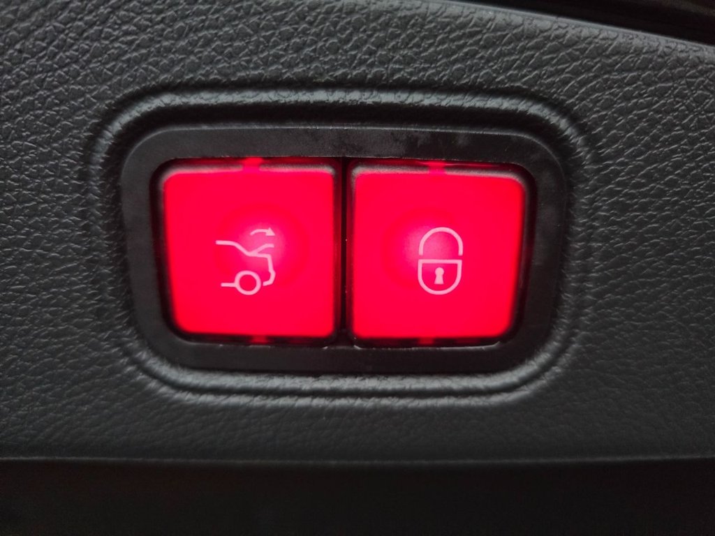 Used Mercedes-Benz E Class 2018 for sale - 76751392: Photo 38