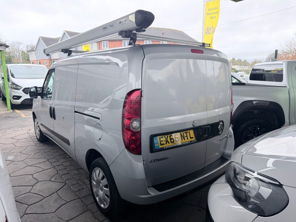 Used Vauxhall Combo 2016 for sale - 76950217: Photo 7