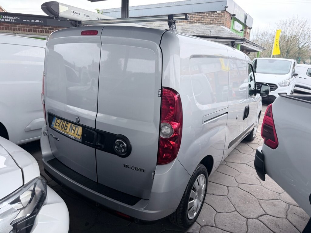 Used Vauxhall Combo 2016 for sale - 76950217: Photo 8