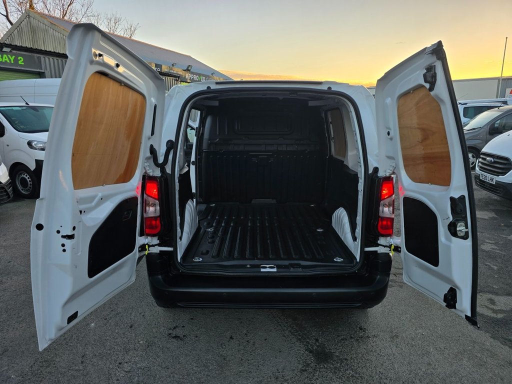 Used Toyota ProAce 2024 for sale - 76631878: Photo 39