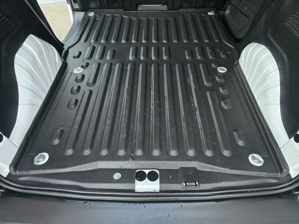 Used Toyota ProAce 2024 for sale - 76631878: Photo 41