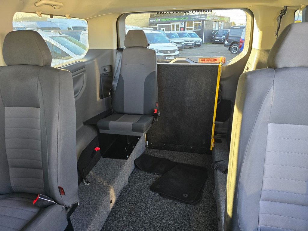 Used Ford Tourneo Custom 2020 for sale - 77027376: Photo 38