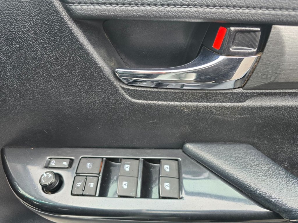 Used Toyota Hilux 2022 for sale - 76634928: Photo 28