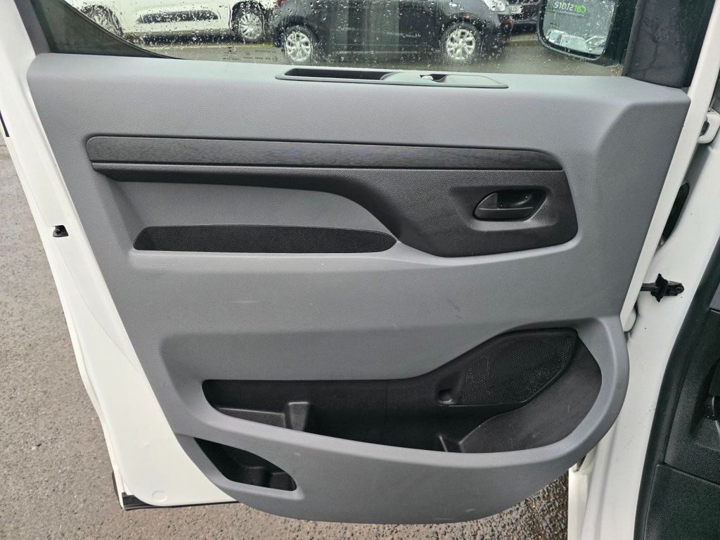 Used Peugeot e-Expert 2021 for sale - 77110904: Photo 35