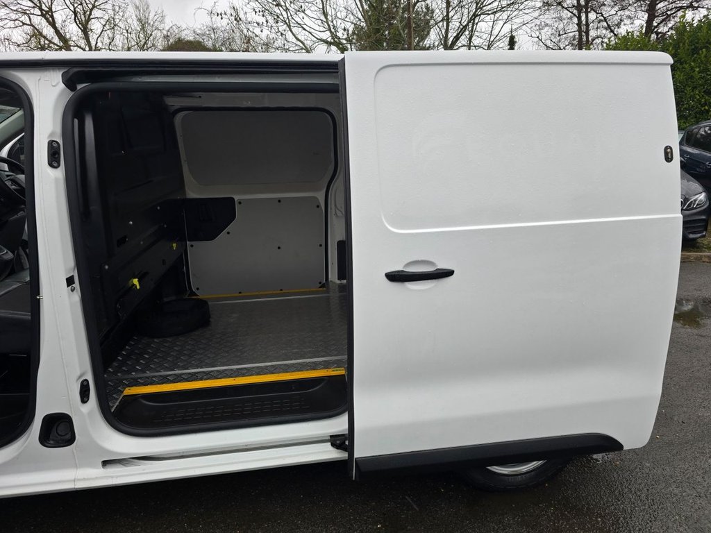 Used Peugeot e-Expert 2021 for sale - 77110904: Photo 36