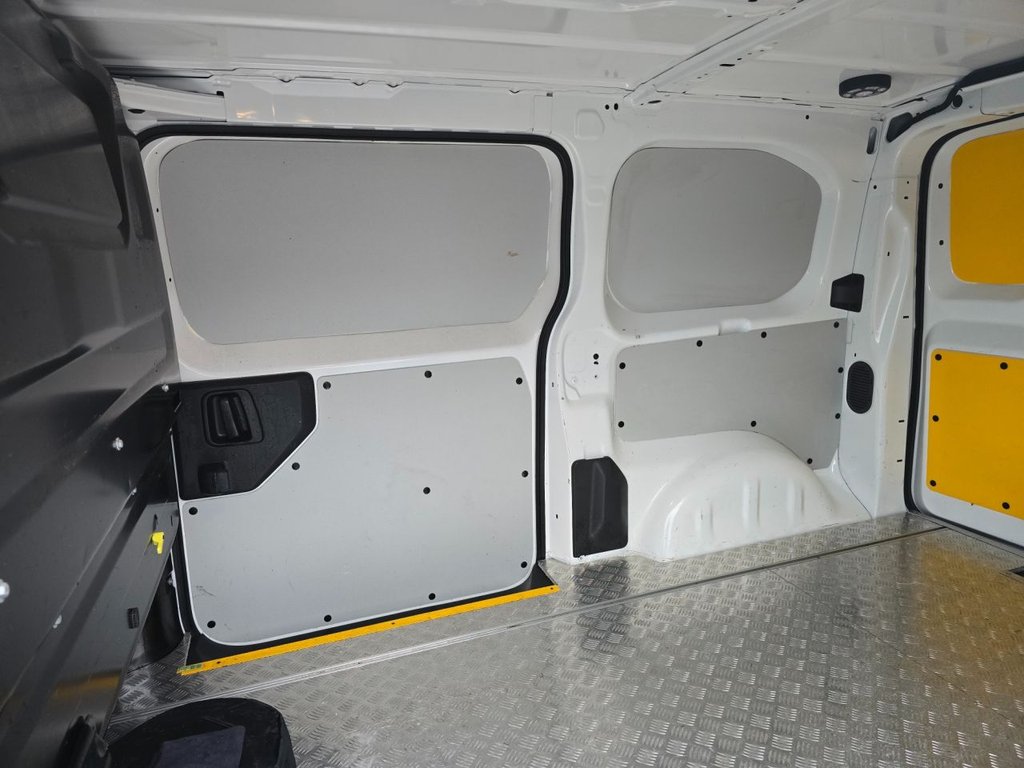 Used Peugeot e-Expert 2021 for sale - 77110904: Photo 37