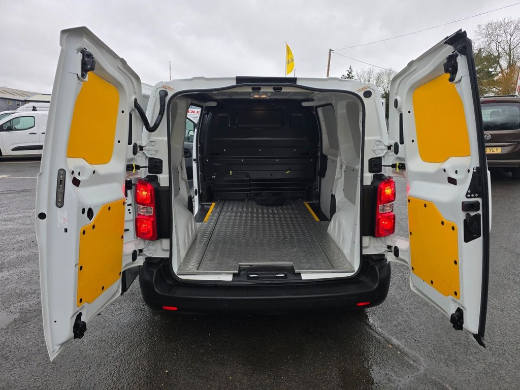 Used Peugeot e-Expert 2021 for sale - 77110904: Photo 41