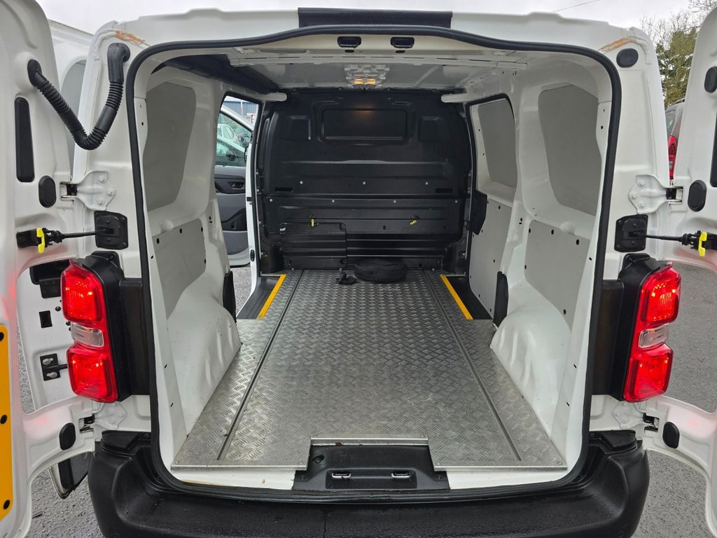 Used Peugeot e-Expert 2021 for sale - 77110904: Photo 42