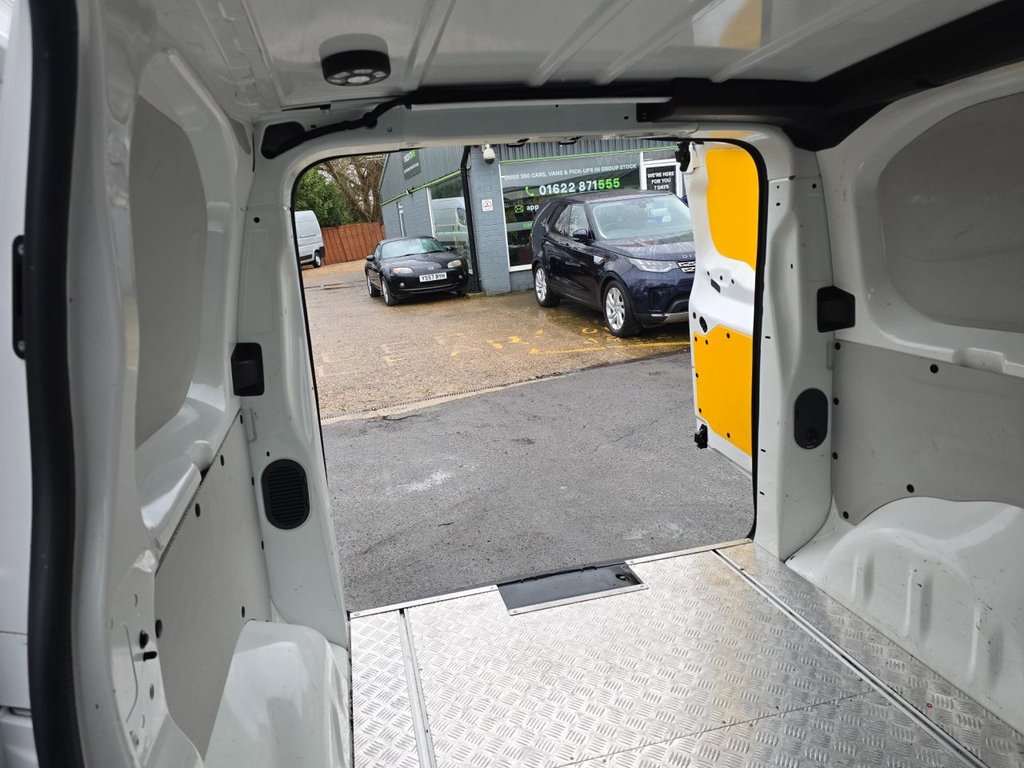 Used Peugeot e-Expert 2021 for sale - 77110904: Photo 48