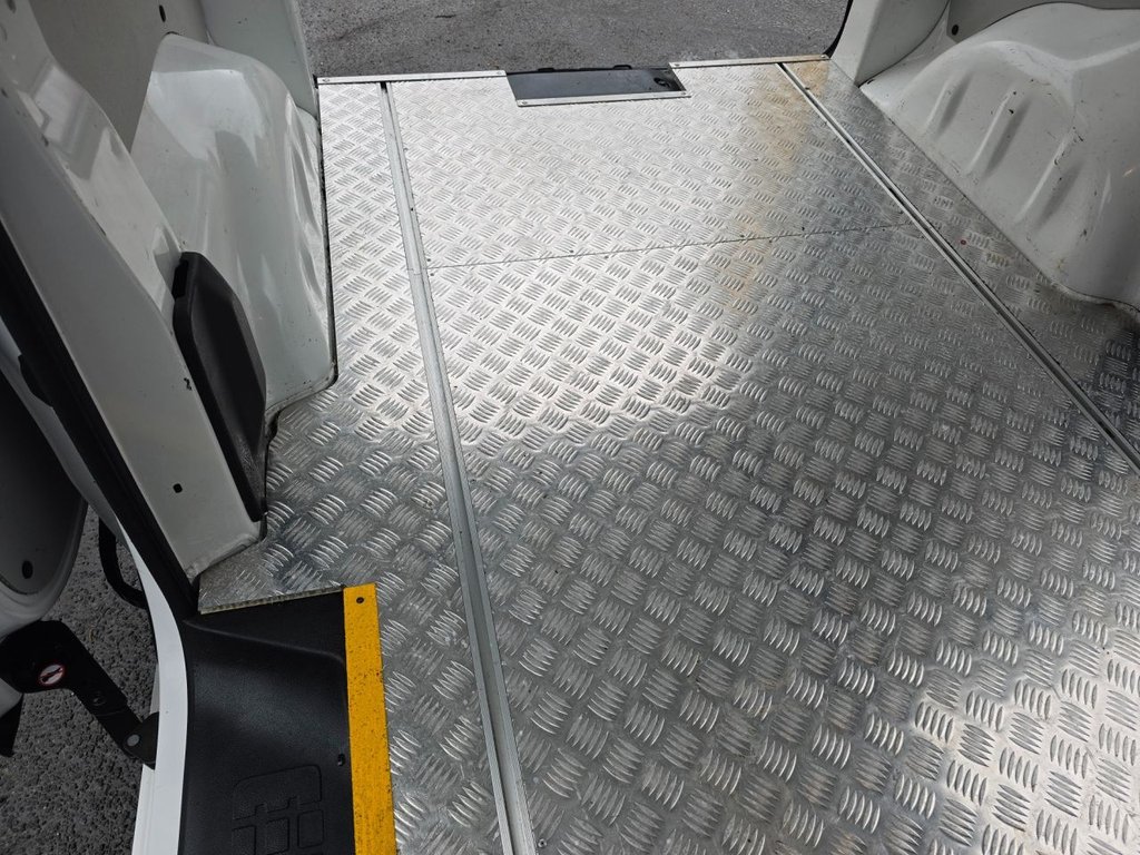 Used Peugeot e-Expert 2021 for sale - 77110904: Photo 49