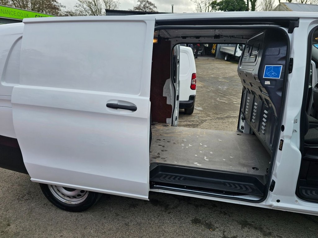 Used Mercedes-Benz Vito 2021 for sale - 77369930: Photo 42