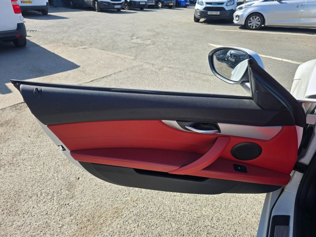 Used BMW Z4 2011 for sale - 76642083: Photo 33