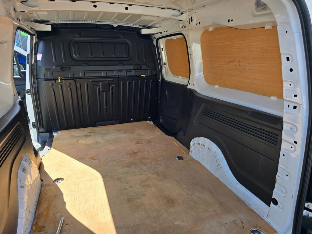 Used Peugeot Partner 2021 for sale - 76634880: Photo 42